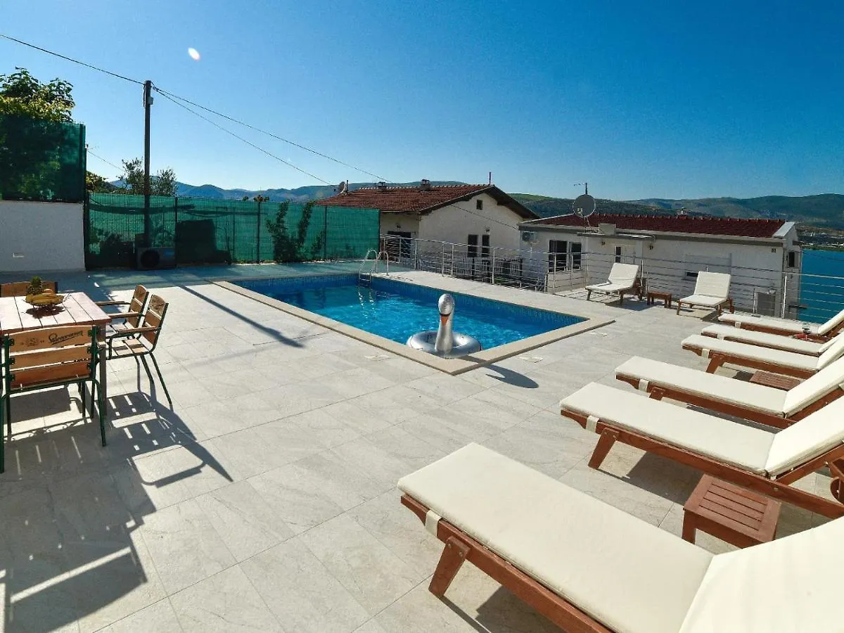 Apartmani Antonia Trogir